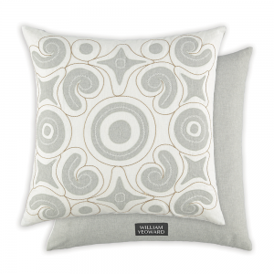 Manami - Cloud Decorative Pillow